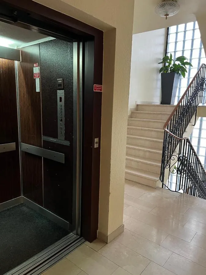 Hotel Am Flughafen Кёльн