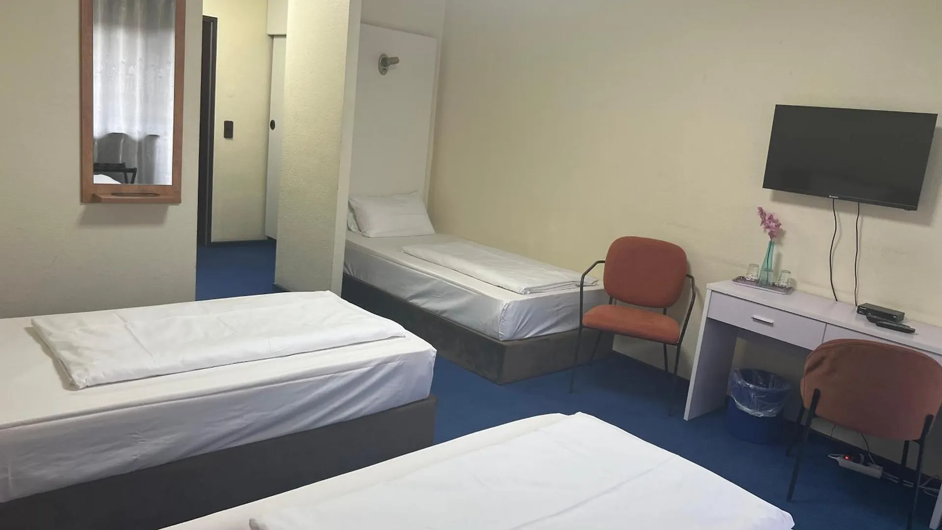 Hotel Am Flughafen Кёльн Германия